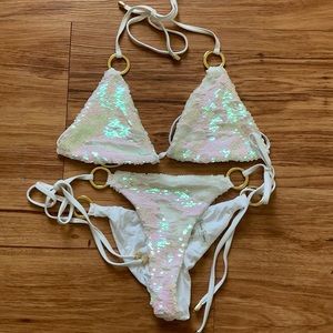 Never Worn Beach Bunny Siren Song Top & Bottom